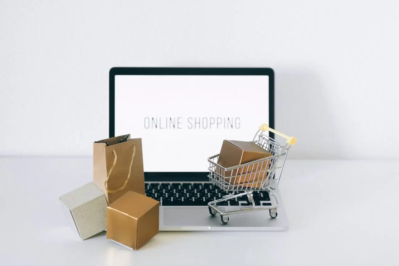 Mua Tinh Dầu Online: Kinh Nghiệm & Cách Kiểm Tra Chuẩn Nguyên Chất